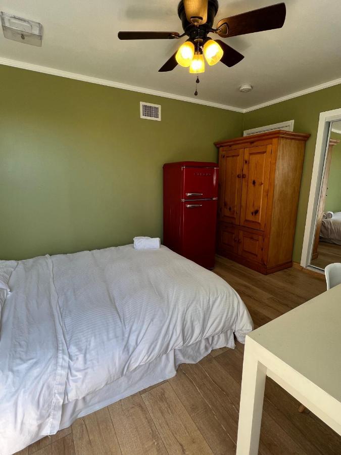 Private Room W/ Private Room Entrance & Free Wifi & Ac & Private Fridge Carson Extérieur photo